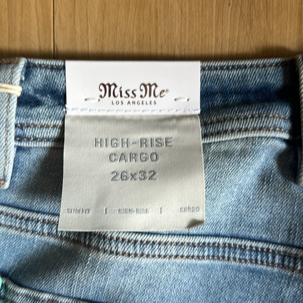 Miss Me High Rise Cargo Jeans - Picture 5 of 6